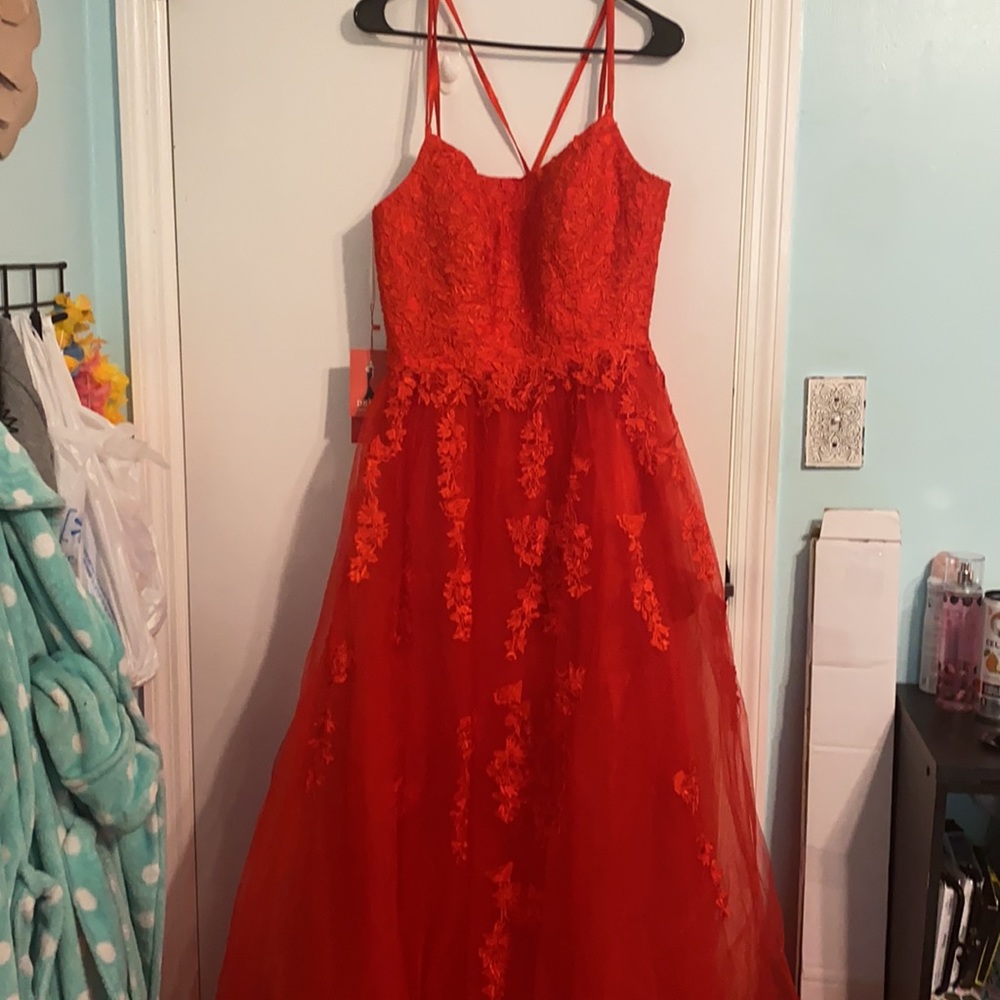 NWT Size 12 red Prom/ Formal dress